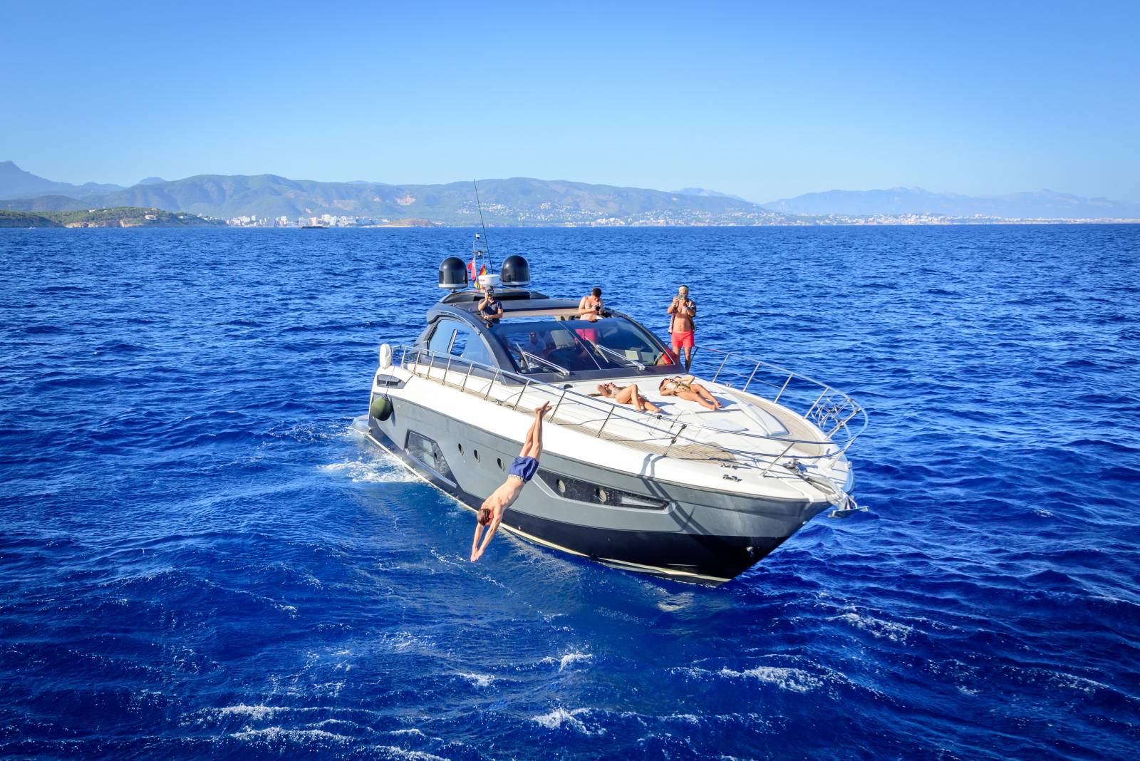 Mallorca Yacht und Helikopter Charter